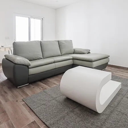 2 Mar - By Bedzy Apartamento